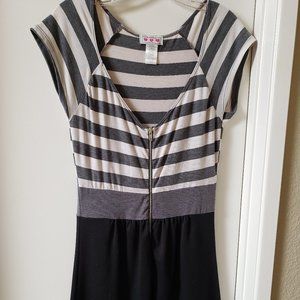 Super Cute Kick Dress in Black & White